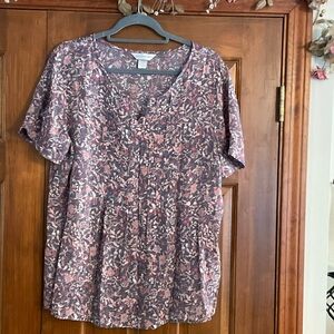 Christopher & Banks blouse, short sleeve, like new condition, size L.